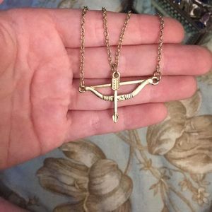 Now and arrow necklace